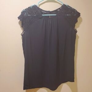 Roz and Ali black top size XS